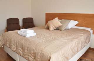 Отели типа «постель и завтрак» Villa MB Августов Стандартный двухместный номер с 1 кроватью или 2 отдельными кроватями-2